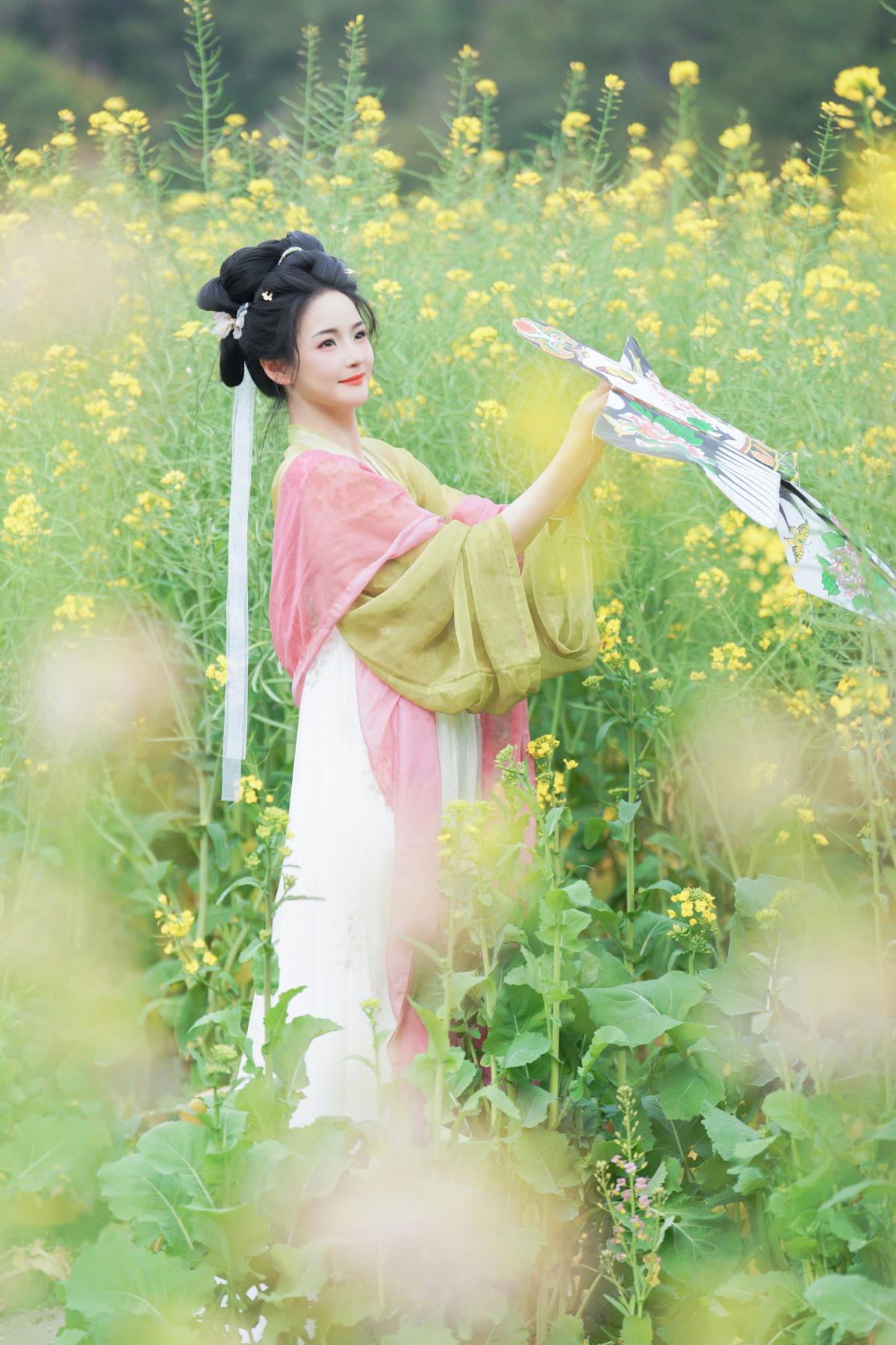 古风人像：春日来信，邂逅油菜花的浪漫清新