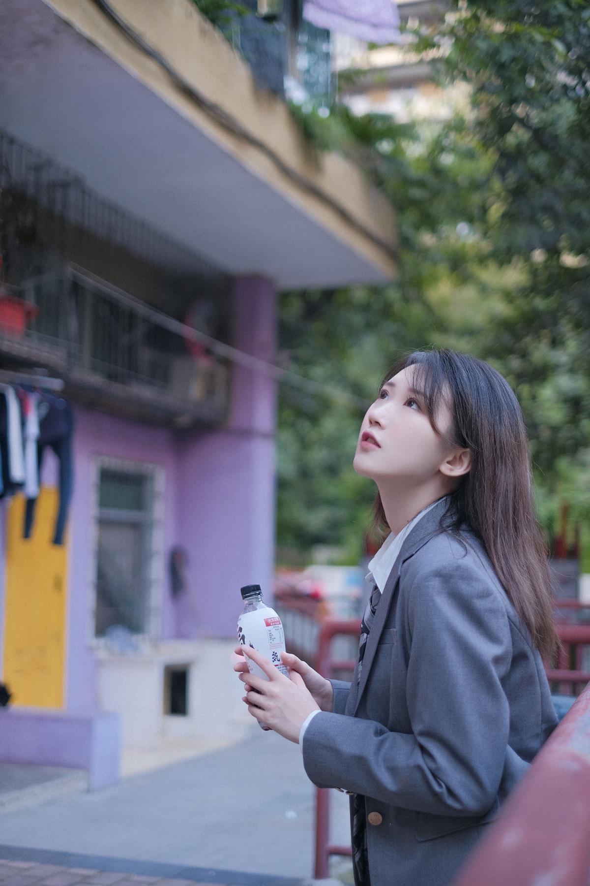 漫步JK少女时光：下课之后，与校花共赴回家之约