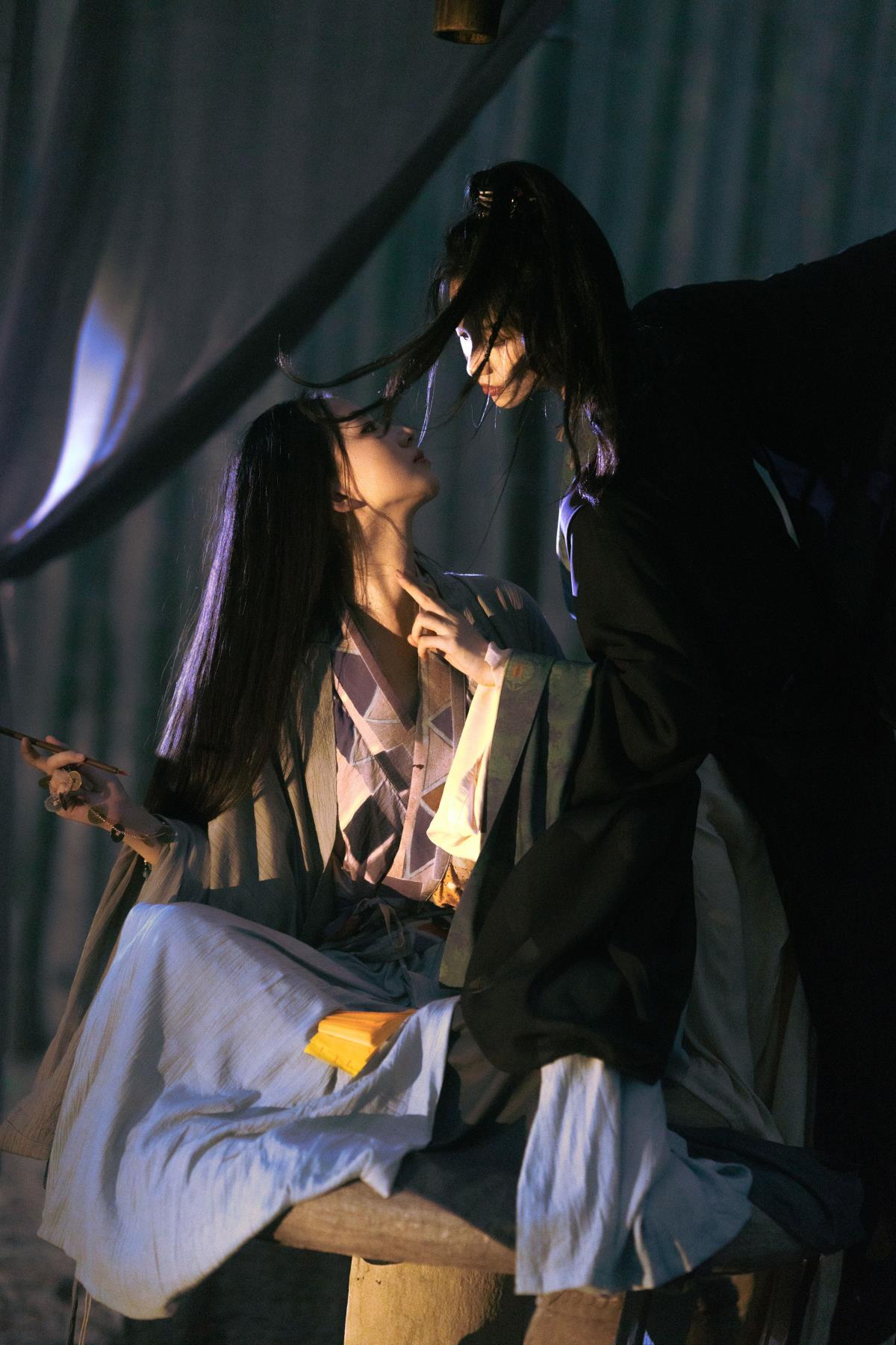 《侠客古风：小道士与赶尸人，“别怕，我会带你回家…”的神秘氛围》