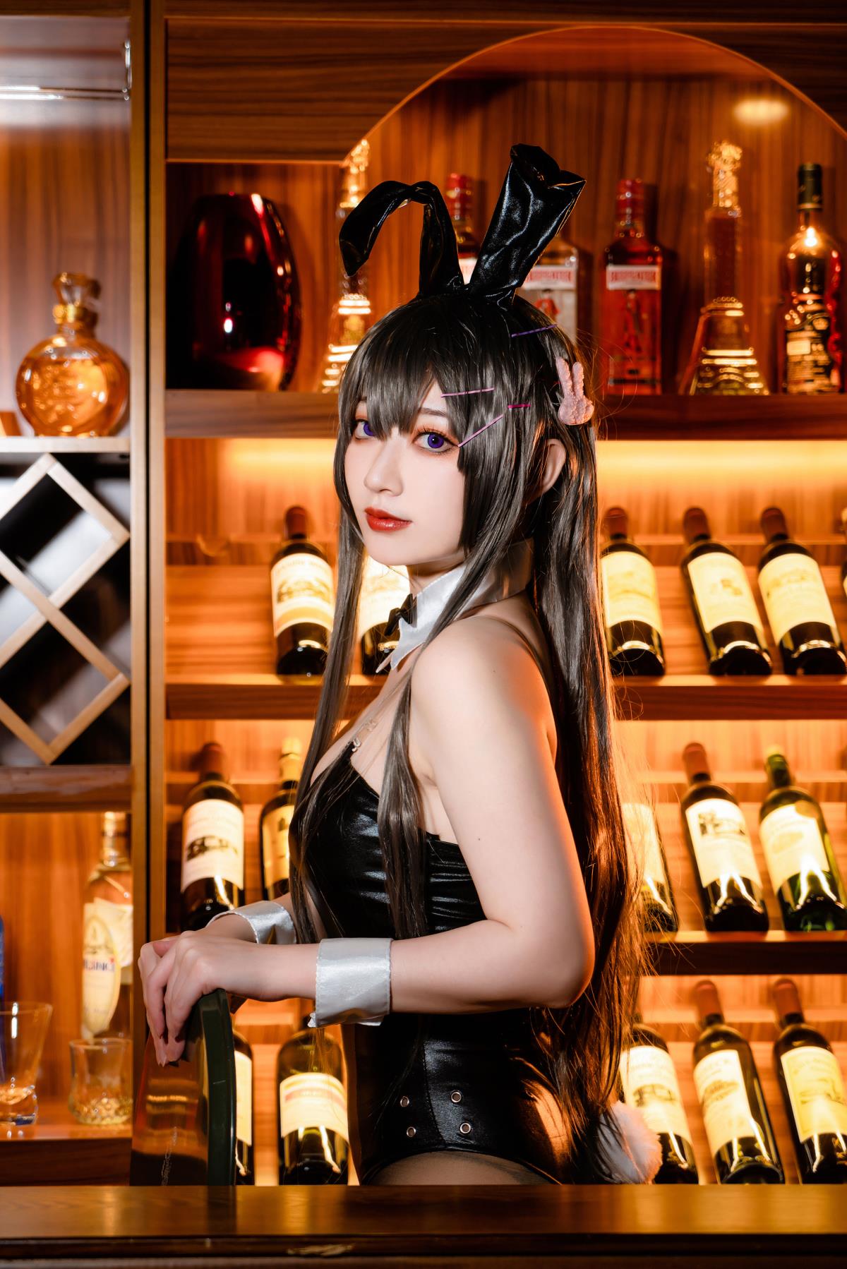 《麻衣兔女郎：邂逅动漫中樱岛麻衣的梦幻cosplay》