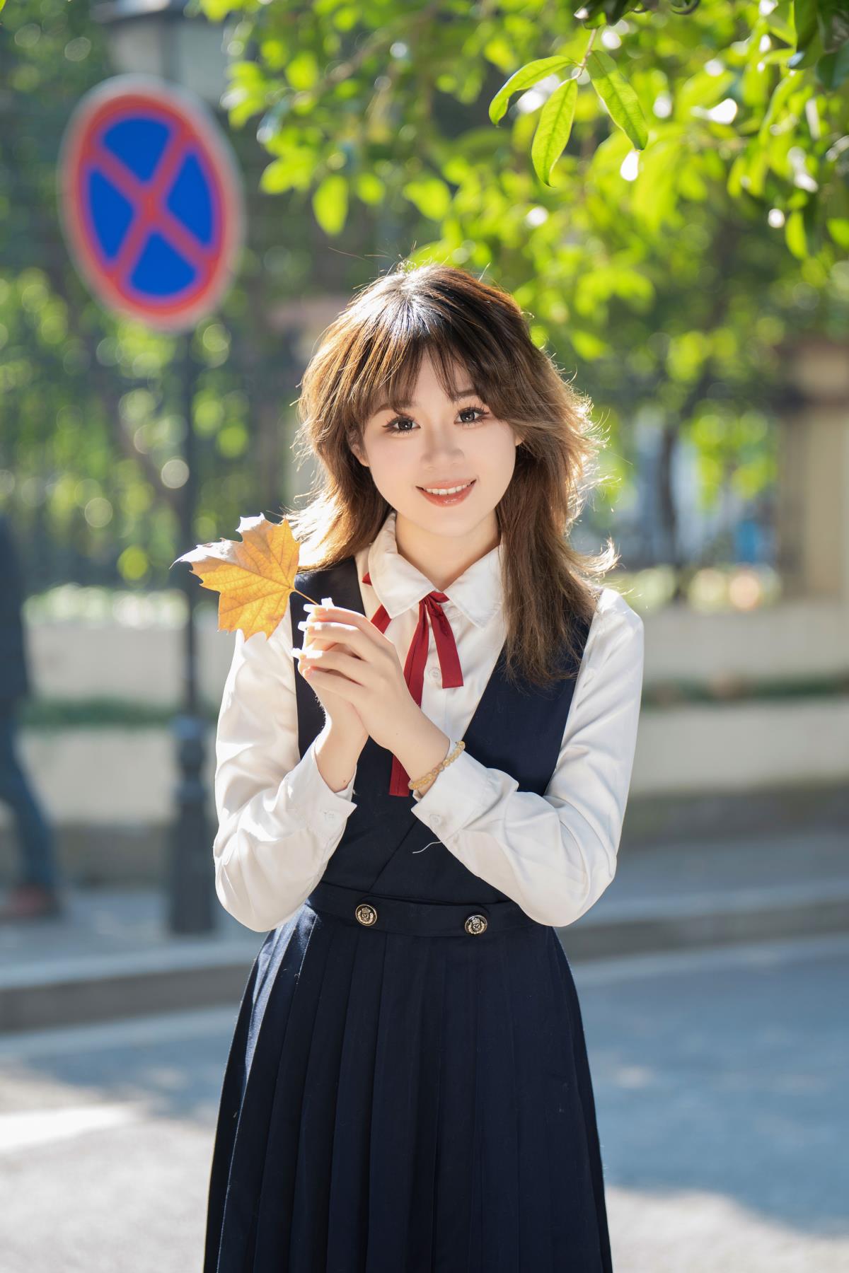 冬日JK甜妹，如暖阳般的笑容与日系少女风情