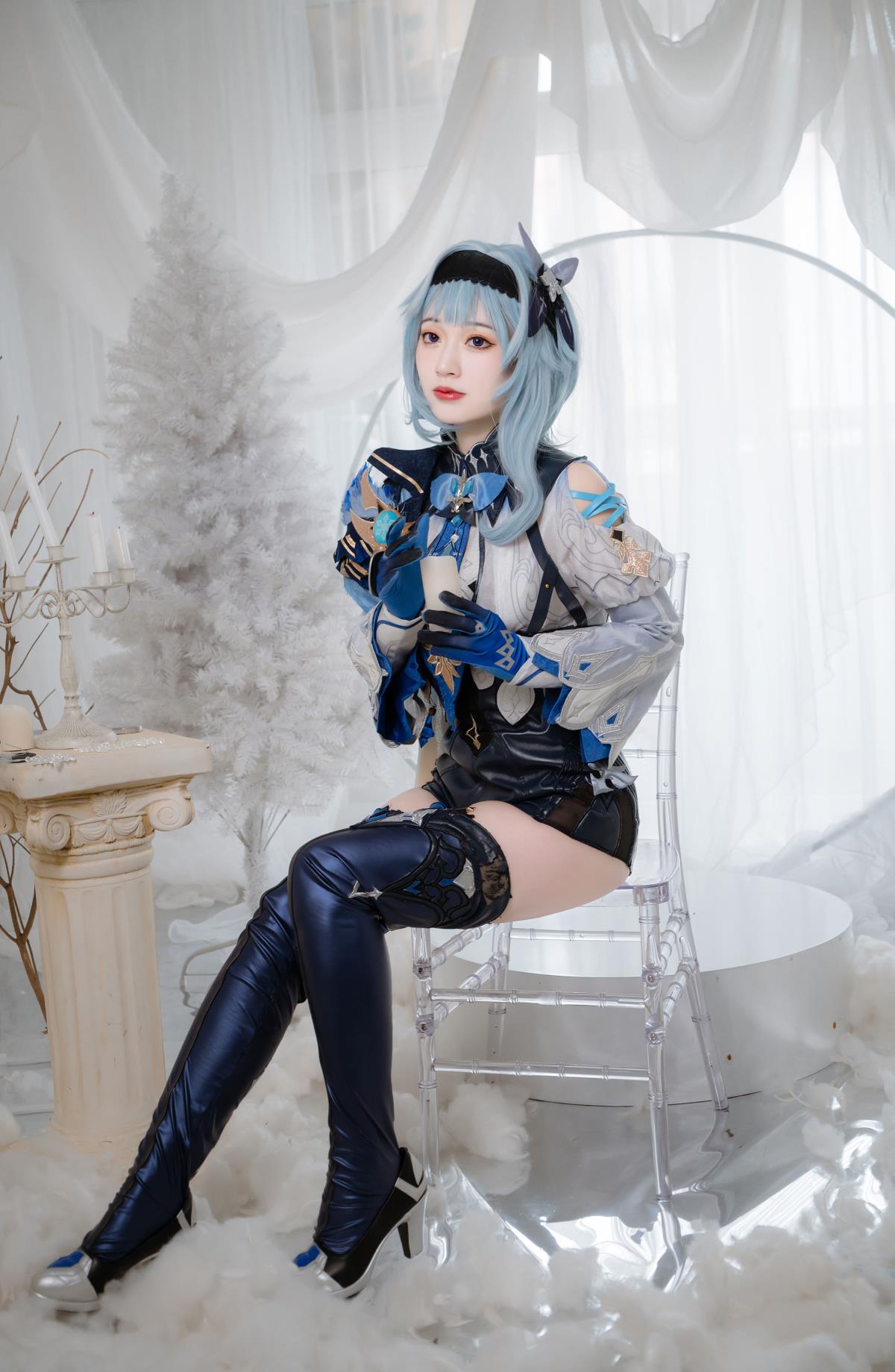 《优菈：原神少女的 Cosplay 之美》