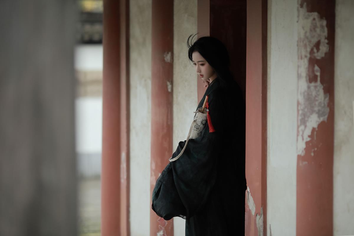 断相思：一生负气，四海独对夕阳念情殇