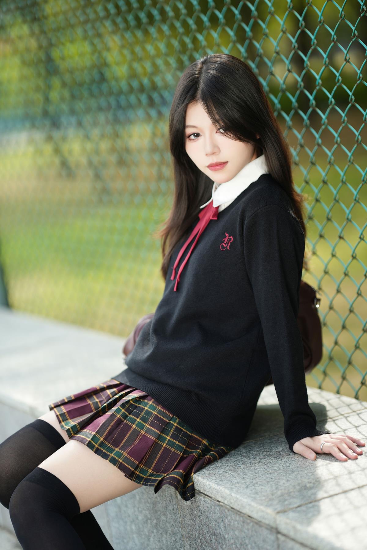 《JK 少女：奏响夏日青春乐章，聆听校花美少女的青春印记》