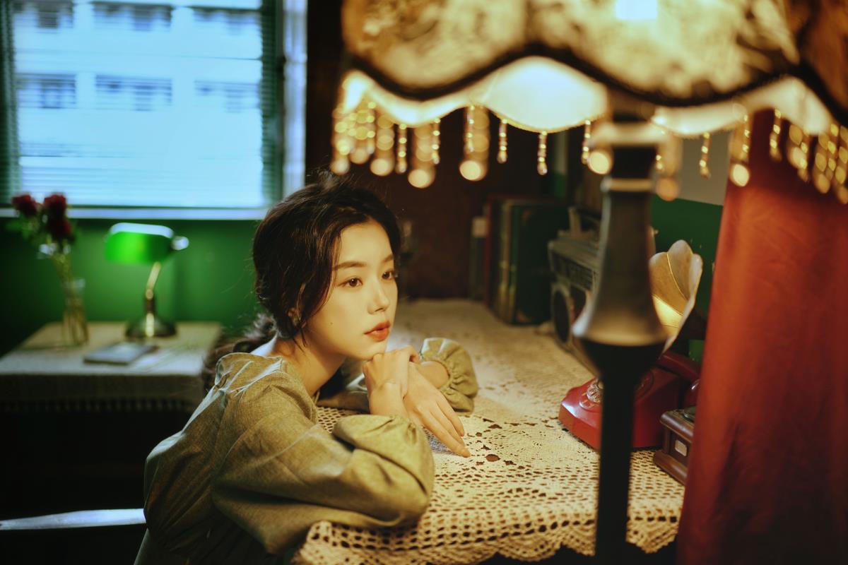 八十年代绿漆房里，你眼眸藏着的伤感唯美故事与复古心动