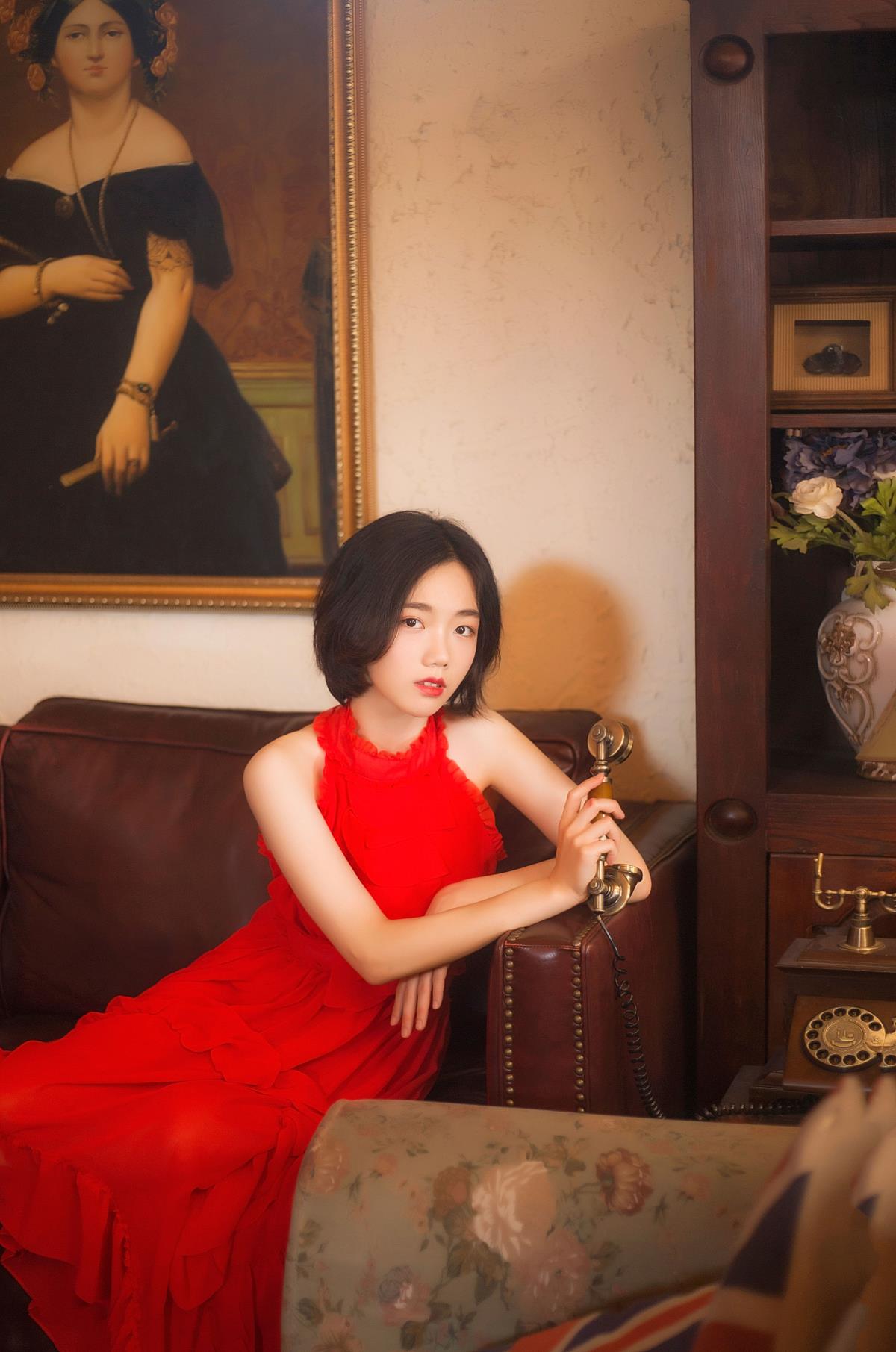 《甜美与爱，始于优雅红韵》