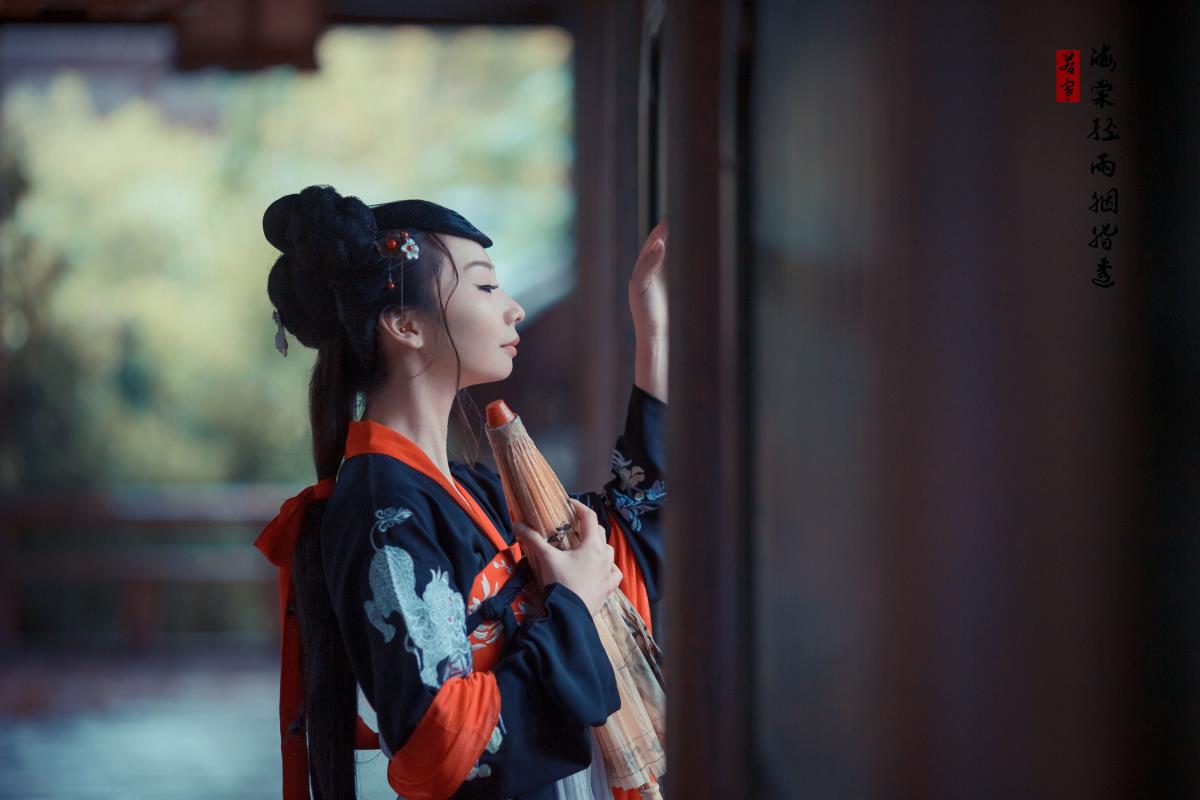 海棠经雨，柳拂行人首，下雨天的古风伤感意境