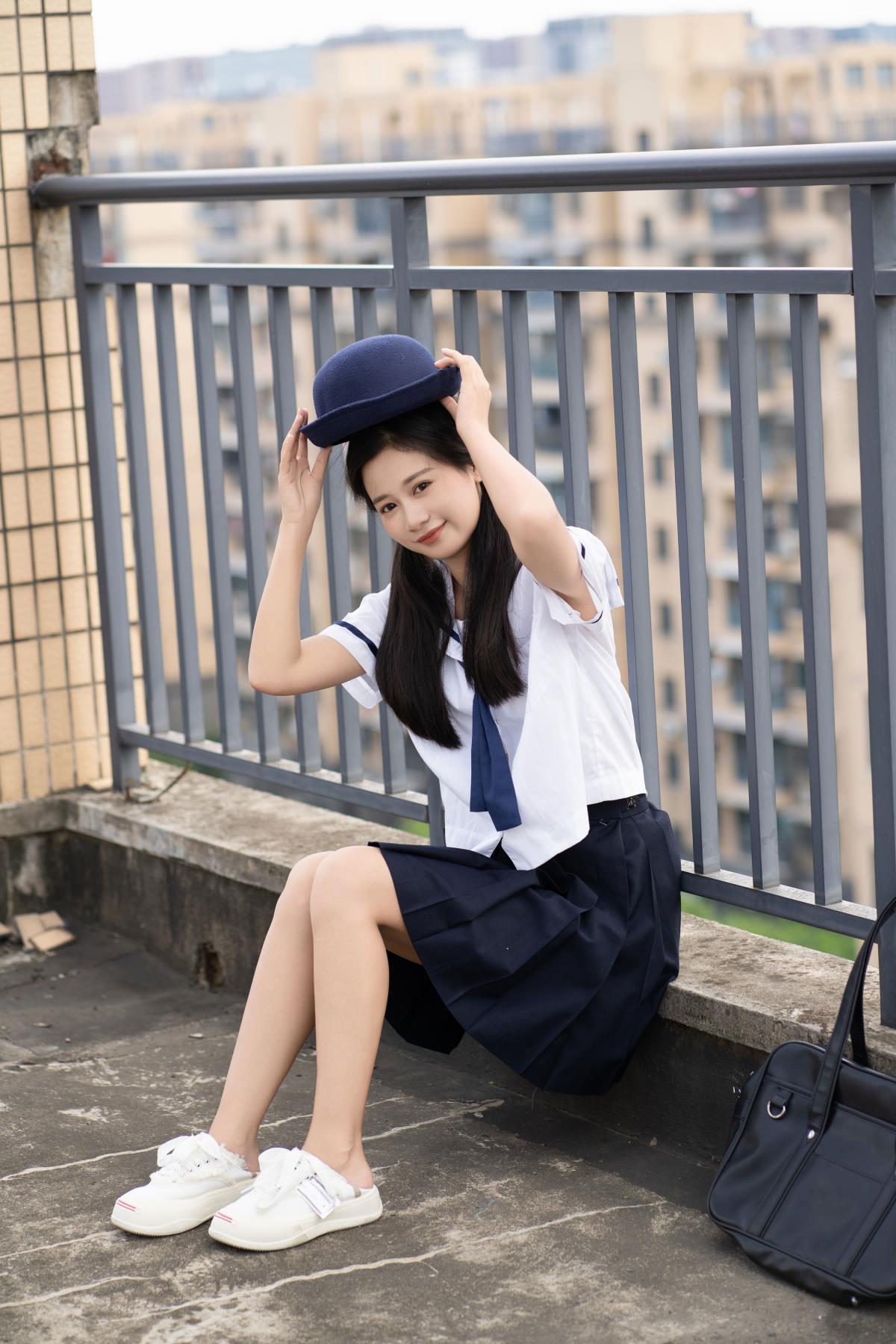 JK 少女：笑容绽放，可爱生花