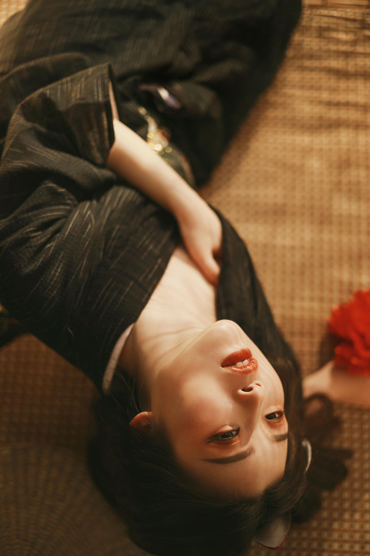 《惑与悟：在迷乱中寻回本心，如风筝般受缚而高飞》