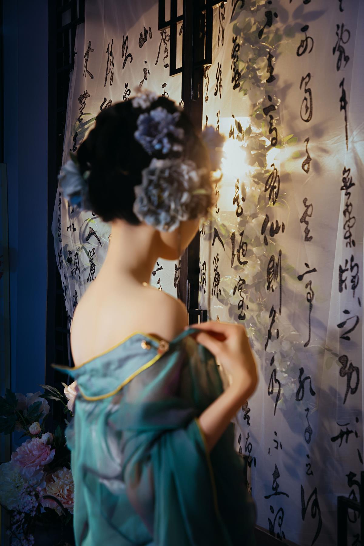 古风花韵：小花神与汉服花仙子的绮梦