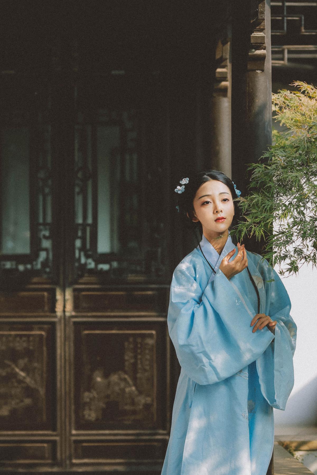 《佳期渺渺，相思悠悠》《风花渐老，佳期如梦》《不结同心人，独对同心草》《花满枝时两相思》《玉箸垂镜，春风可解情愁》