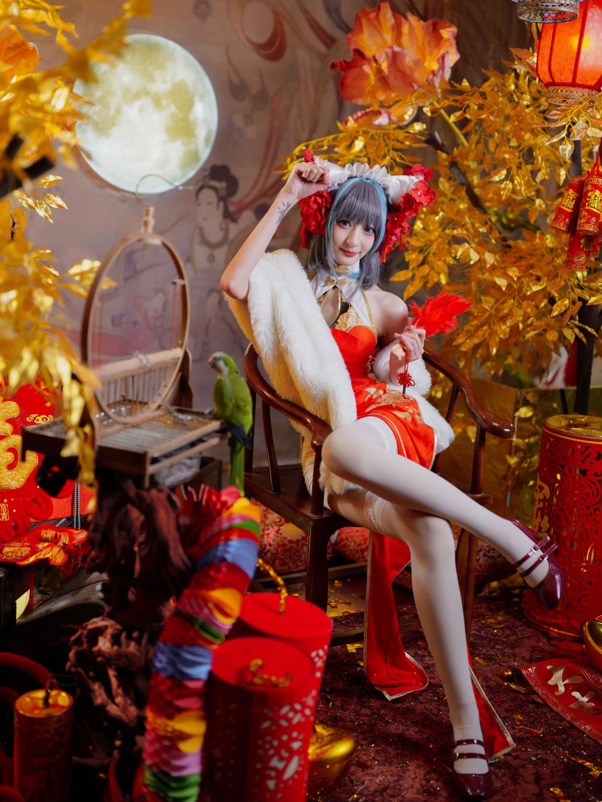 碧海航线新禧祈愿：Cosplay 美少女的红色新年心愿之旅